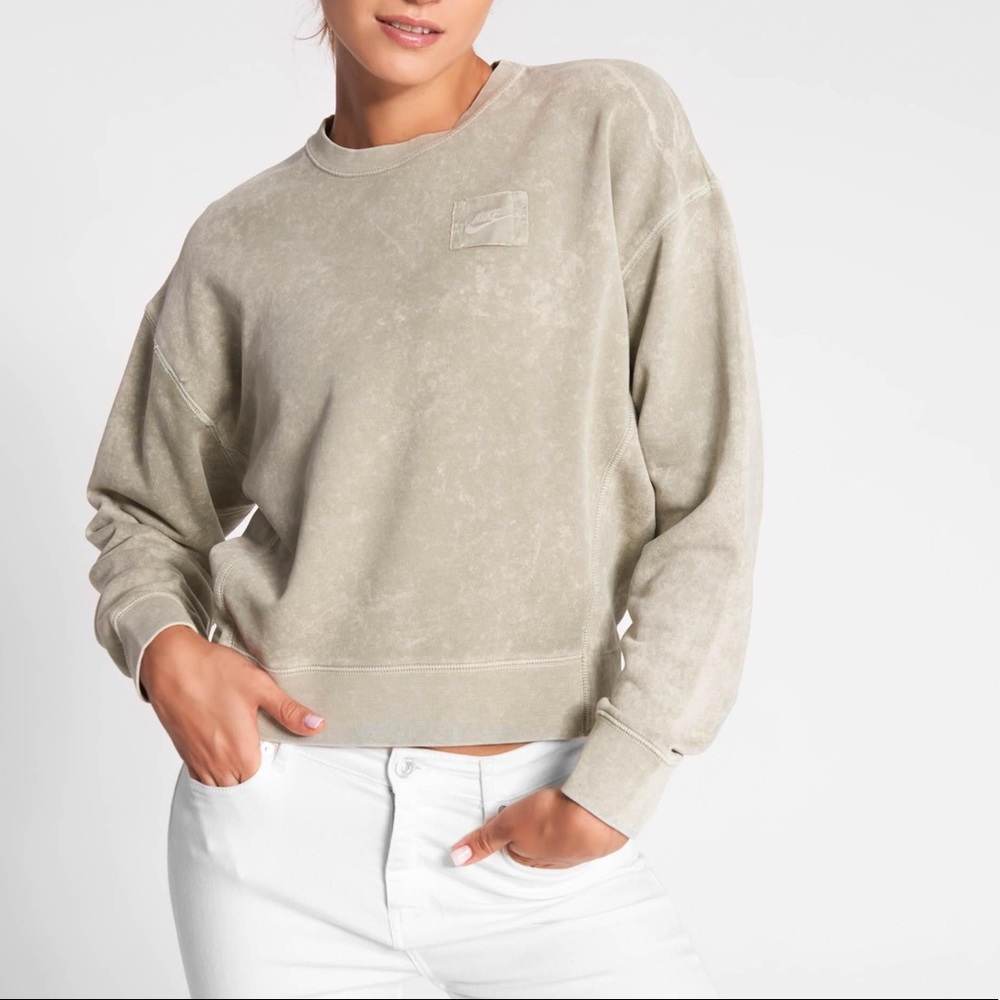 NWT Nike Vintage Rebel Crewneck Sweater